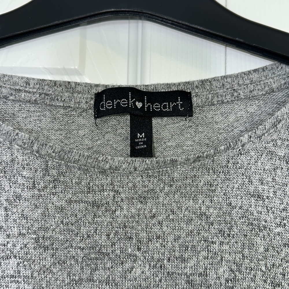 Derek Heart Top - Picture 2 of 3